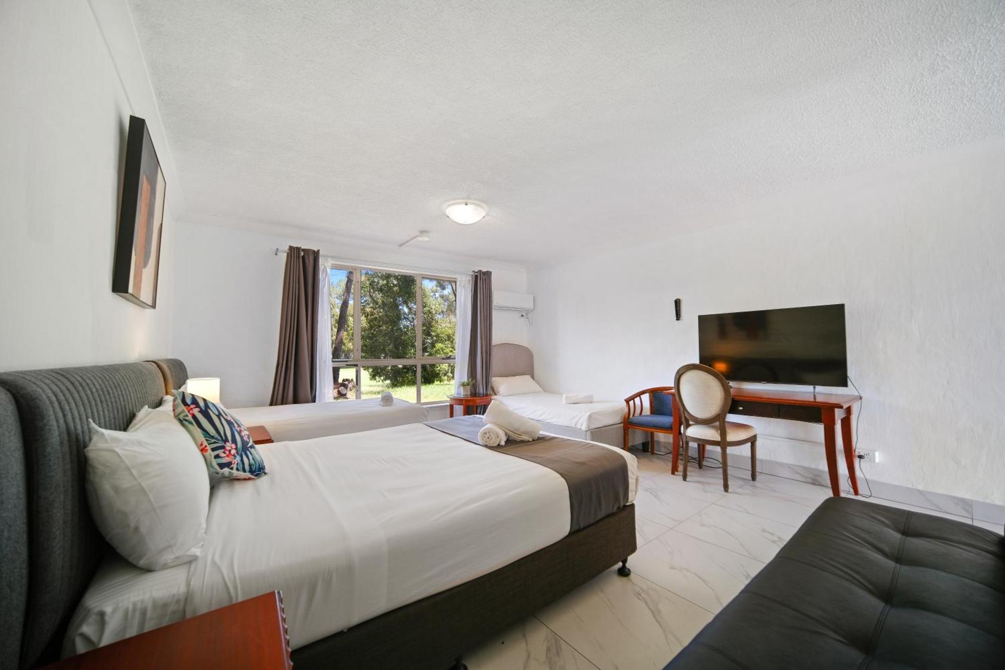 Golf Place Inn Wollongong Primbee Esterno foto