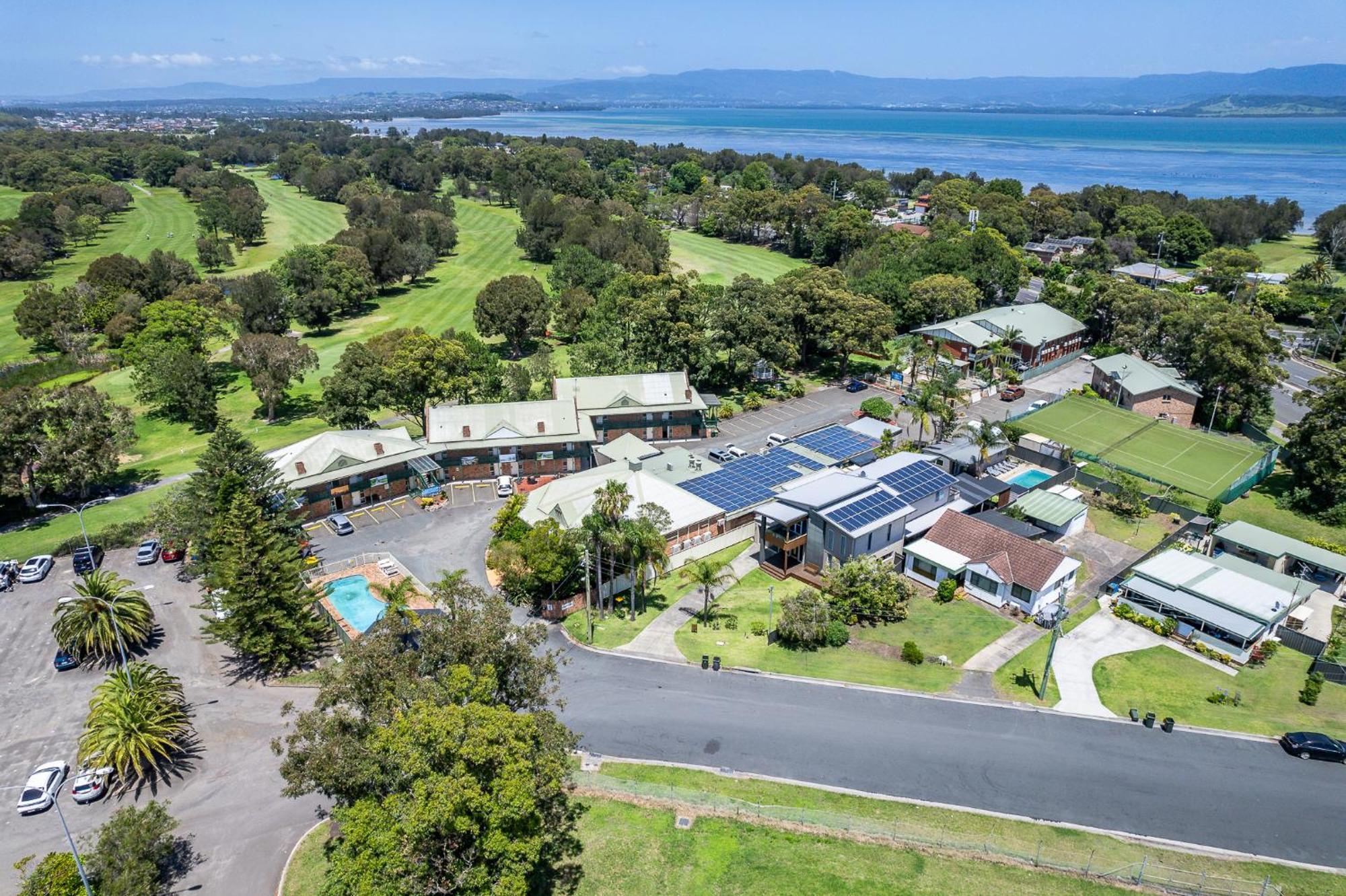 Golf Place Inn Wollongong Primbee Esterno foto